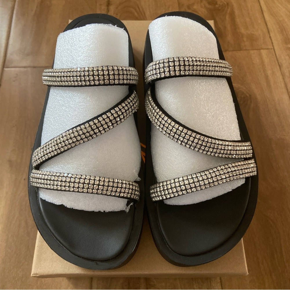 VINTAGE HAVANA Lydo One Band Wedge Sandals for Women